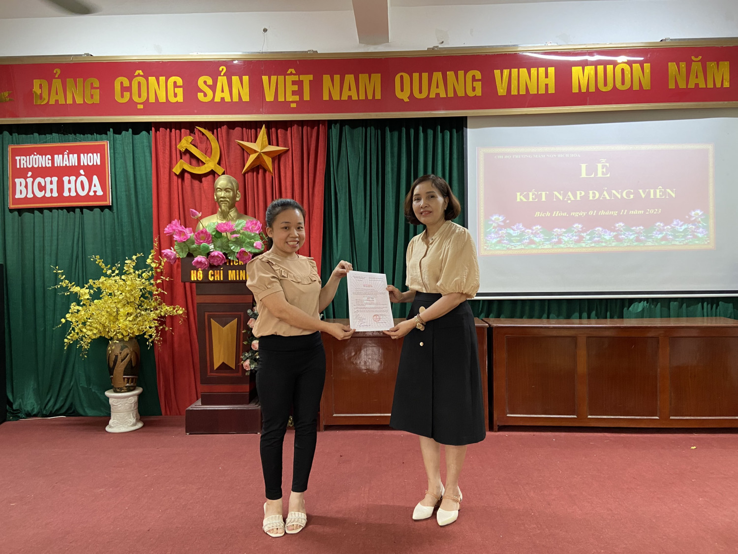 Kết nạp Đảng Viên mới