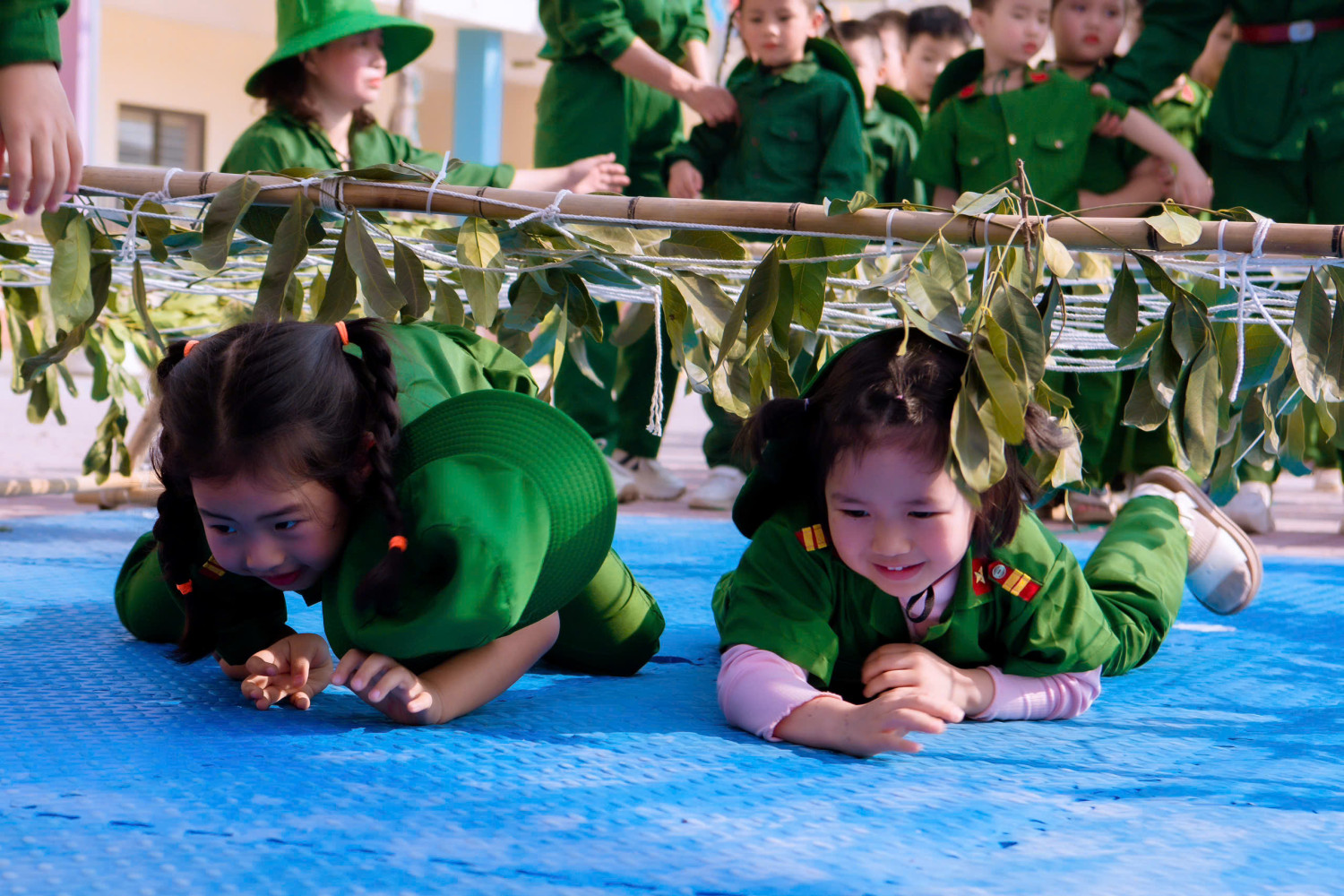 chú bộ đội tý hon