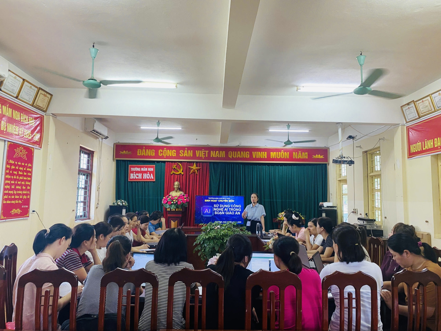 Sinh hoạt chuyên môn Lần 2: Ứng dụng công nghệ AI